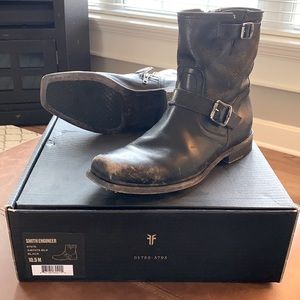 Men’s Frye distressed black boots.